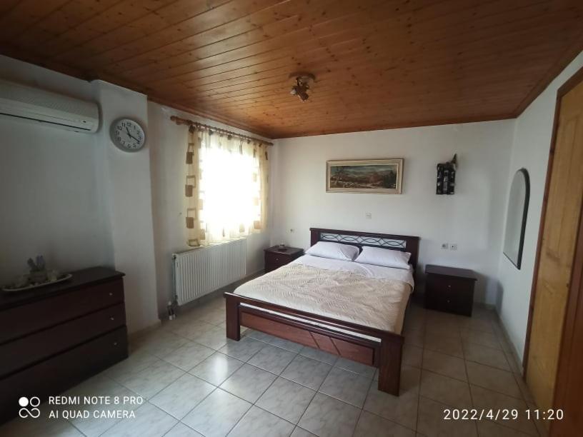 Villa Theo Marathiás Esterno foto