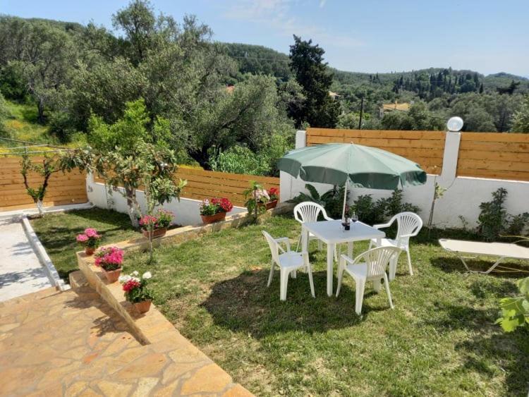 Villa Theo Marathiás Esterno foto